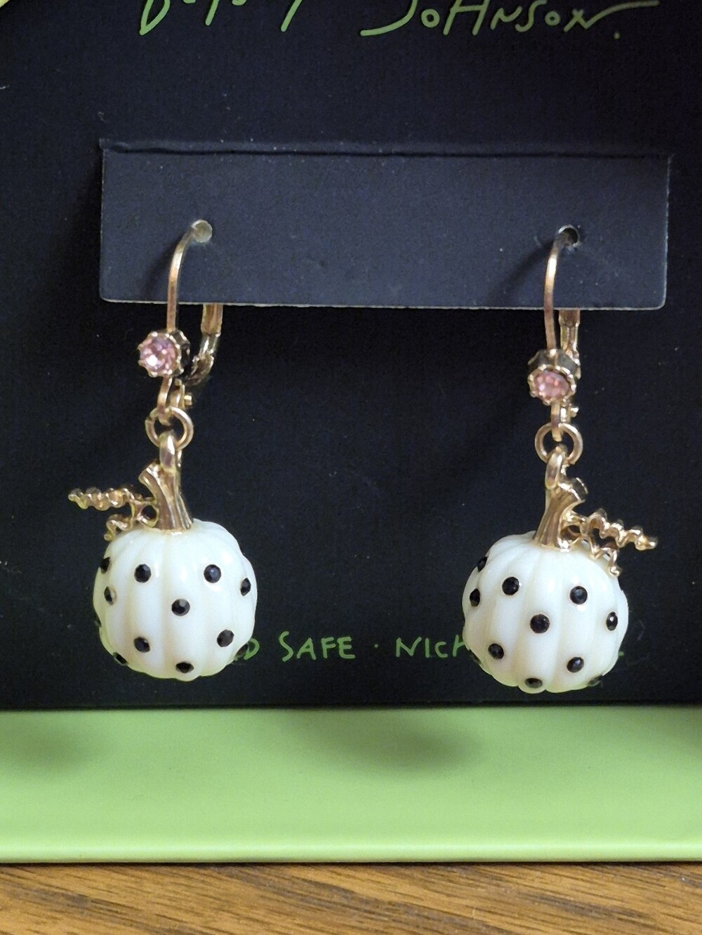 Betsey Johnson Black & White Polka Dot Pumpkin Drop Earrings. NEW WITH TAGS - Picture 2 of 4